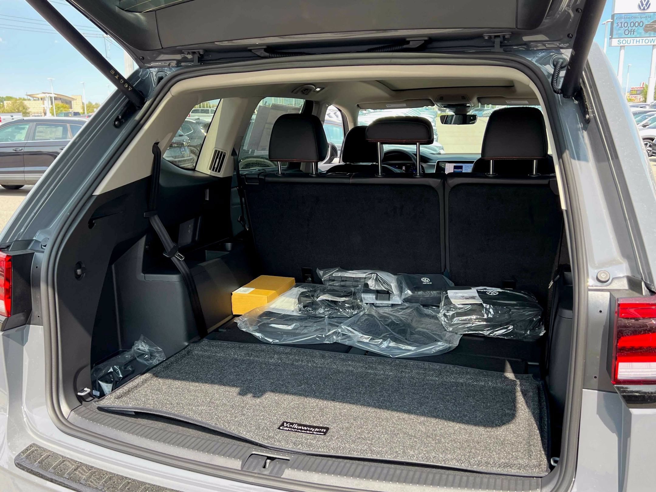 New 2026 Gray Volkswagen 2.0T Peak Edition image 15