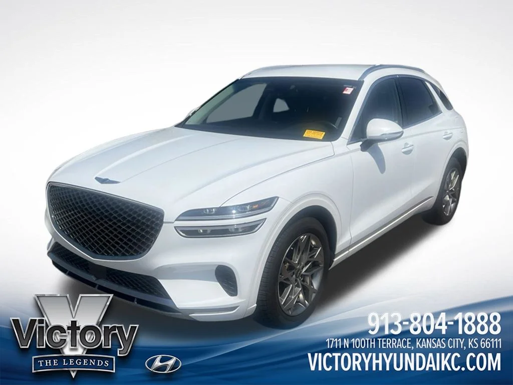Used 2025 White Genesis 2.5T image 1