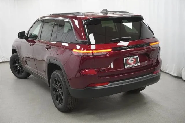 New 2026 Velvet Red Pearl-Coat Exterior Paint Jeep Laredo image 11