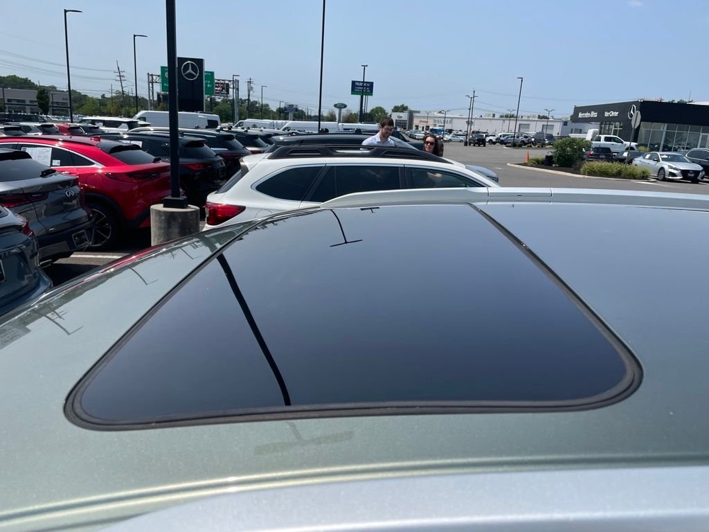 Used 2016 Jade Green INFINITI Base image 5