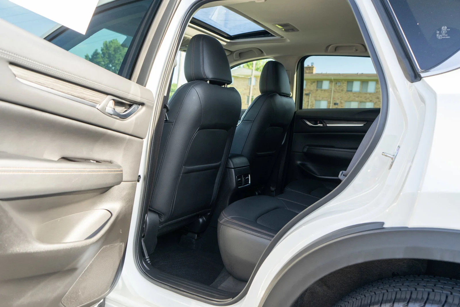 Used 2020 Snowflake White Pearl Mica Mazda Grand Touring image 31