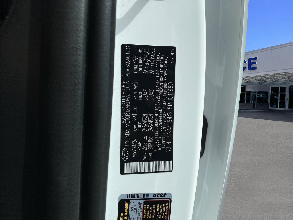 Used 2024 Serenity White Hyundai Calligraphy image 39