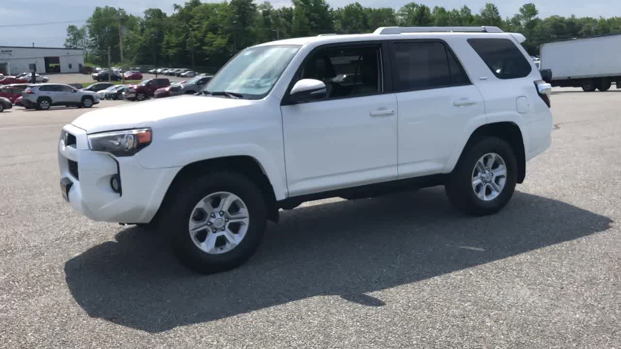 Used 2018 Super White Toyota SR5 Premium image 6