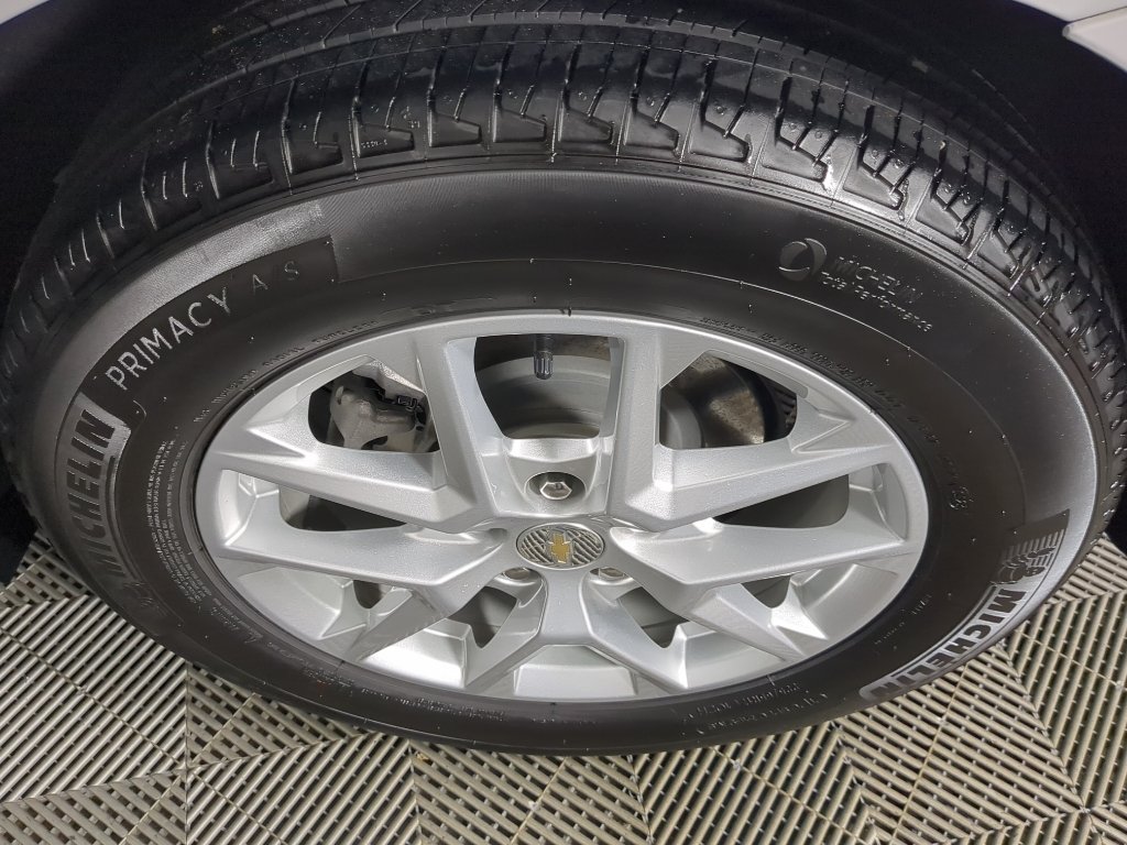 Used 2023 Summit White Chevrolet LT image 16