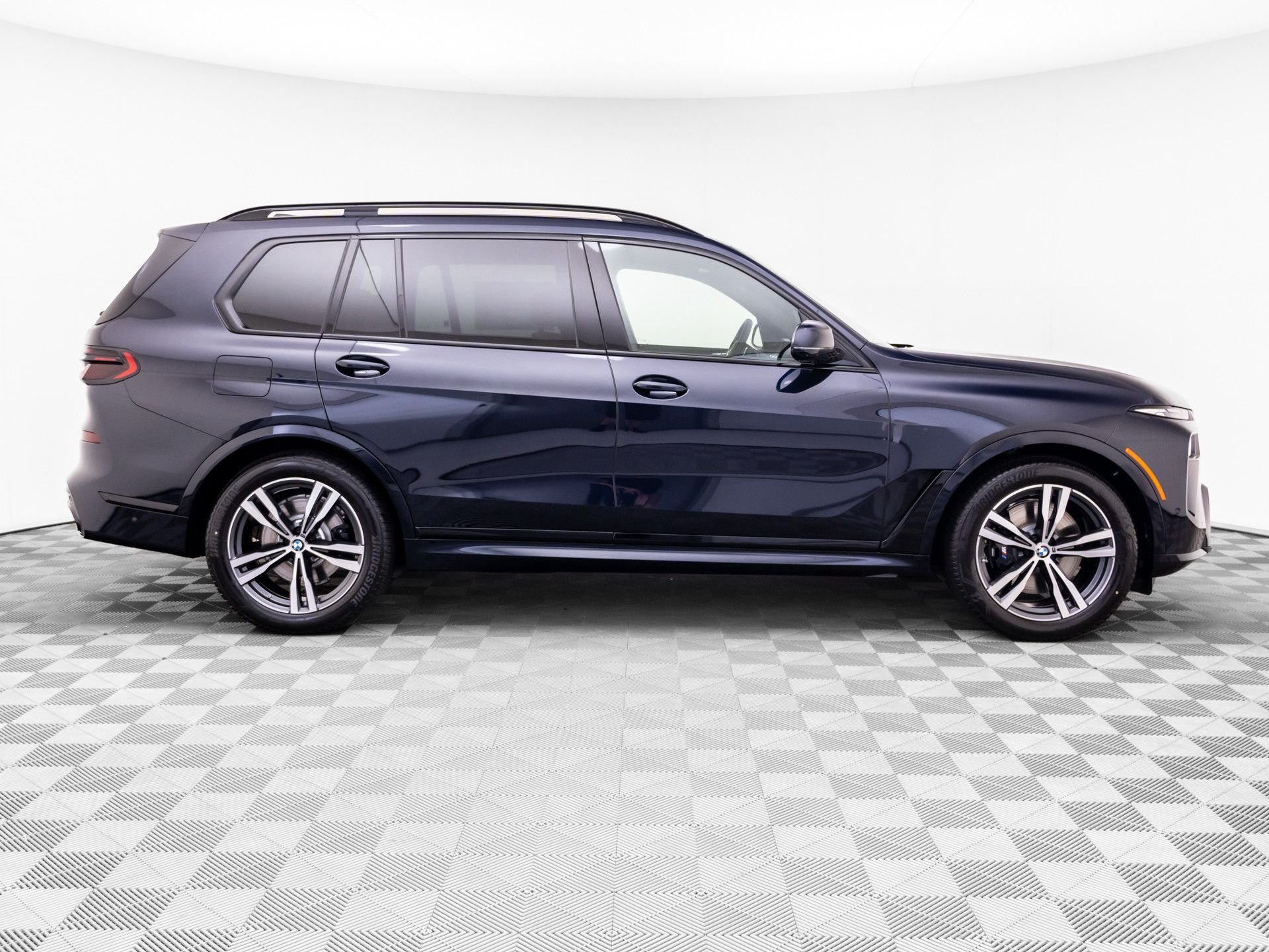 New 2027 Carbon Black Metallic BMW xDrive40i image 8