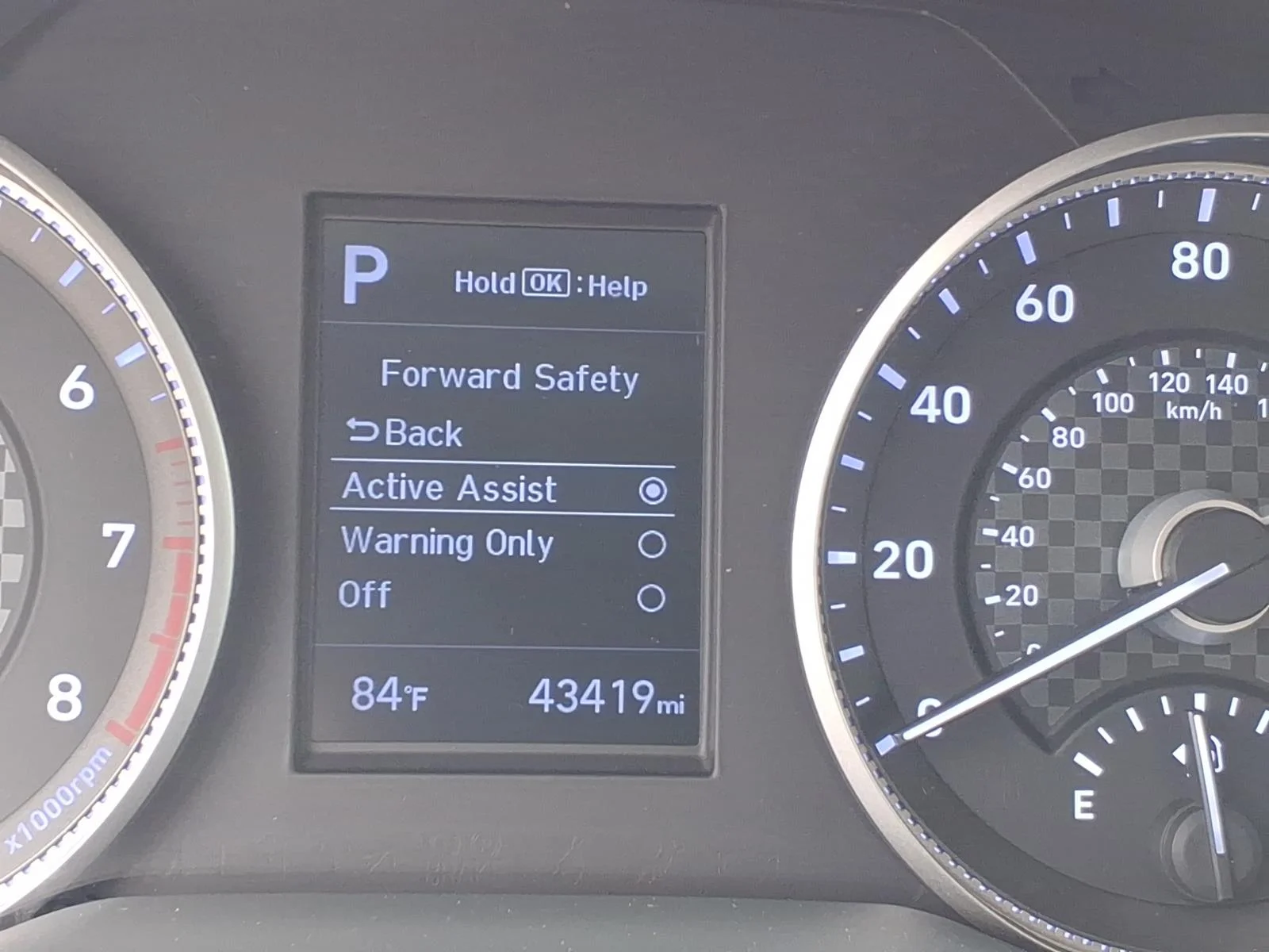 Used 2020 Stellar Silver Hyundai SE image 11