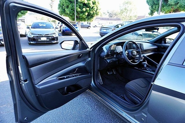 Used 2026 Gray Hyundai SEL Sport image 33