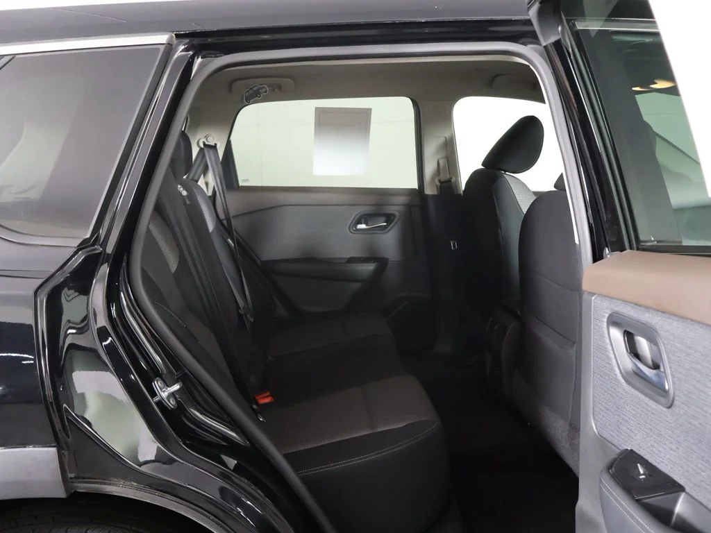 Used 2023 Black Nissan SV image 31
