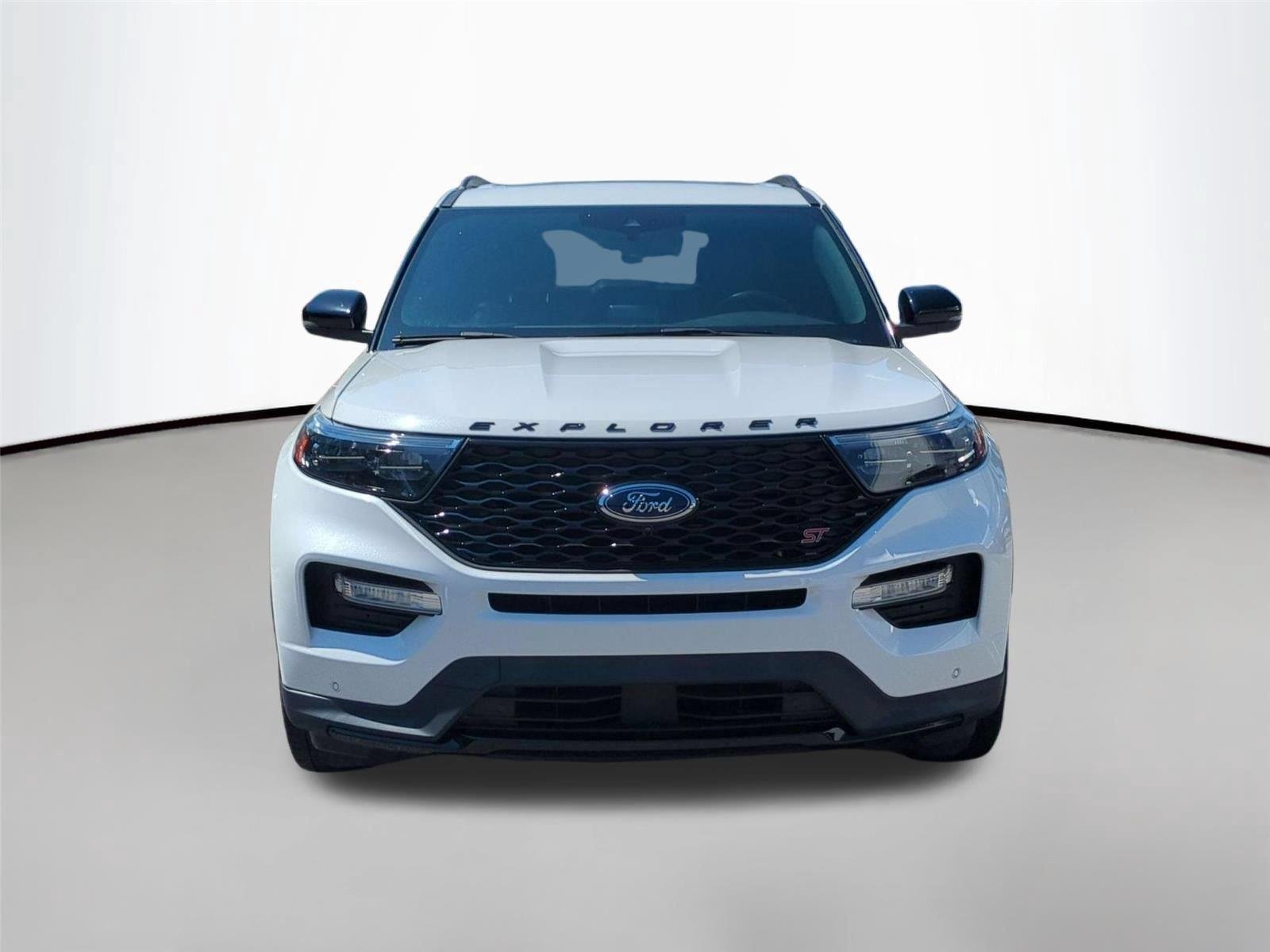 Used 2022 Star White Metallic Tri-Coat FORD ST image 8