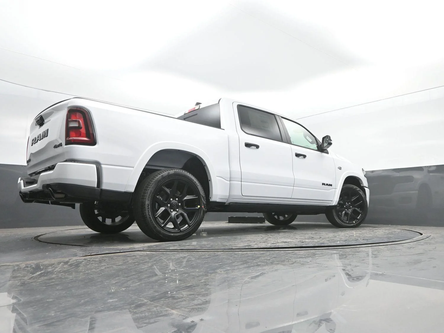 New 2026 Bright White Clear-Coat Exterior Paint RAM Laramie image 39