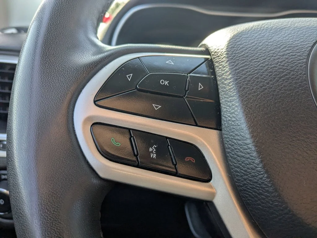 Used 2022 Bright White Clearcoat Jeep X image 20