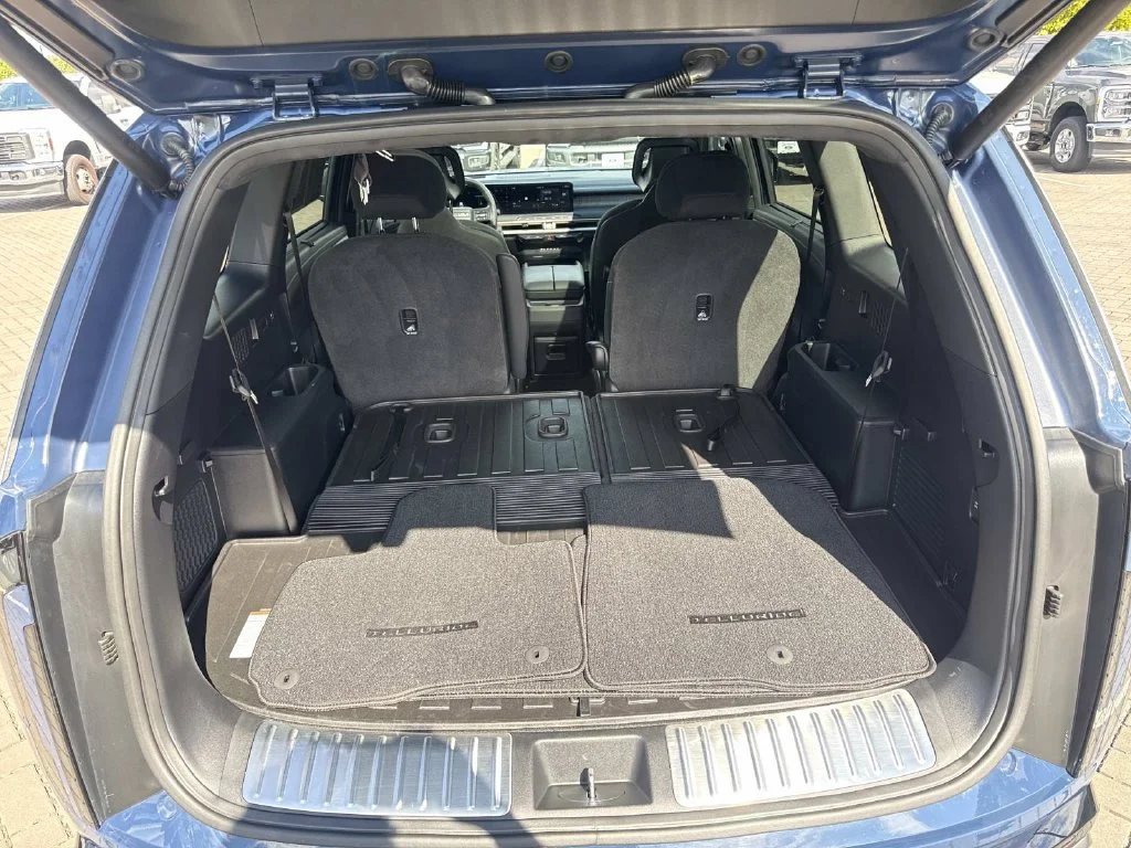Used 2027 Black Kia SX-Prestige image 29