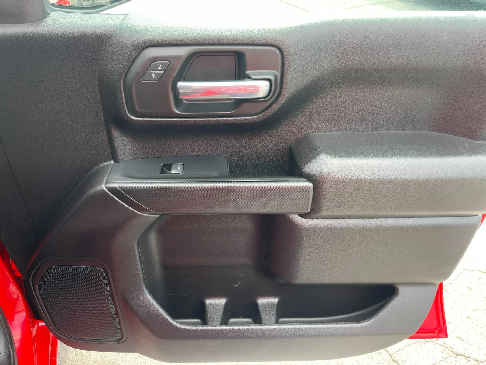 Used 2023 Red Chevrolet Custom image 18