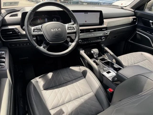 Used 2024 Green Kia EX X-Line image 7