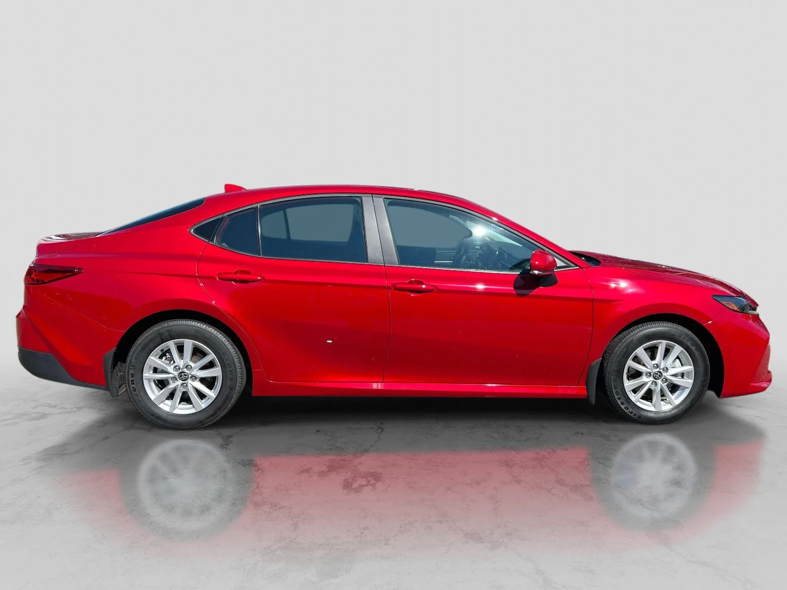Used 2025 SUPERSONIC RED Toyota LE image 5