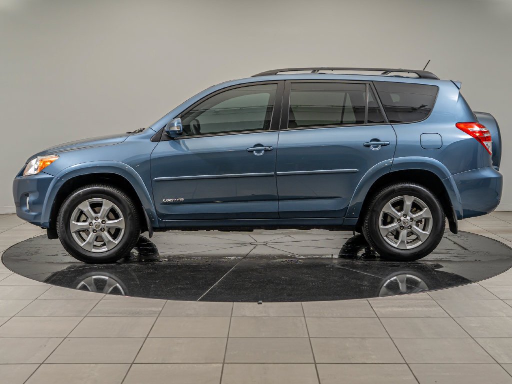 Used 2011 Pacific Blue Metallic Toyota Limited image 5