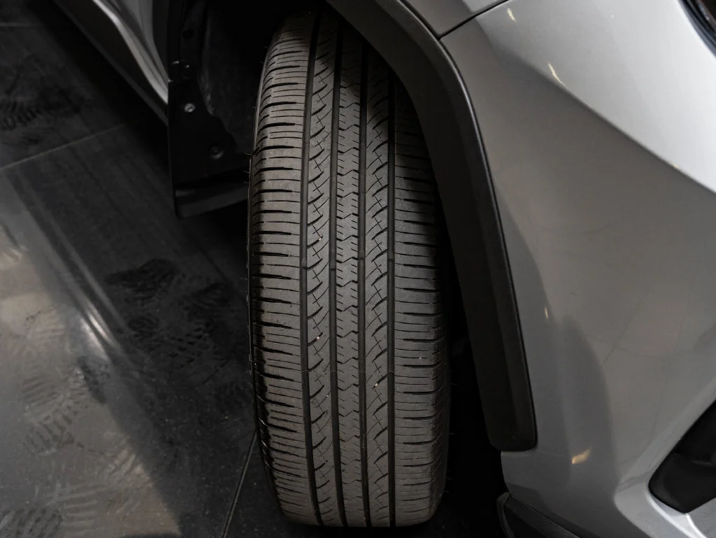 Used 2025 Silver Sky Metallic Toyota XLE Premium image 53