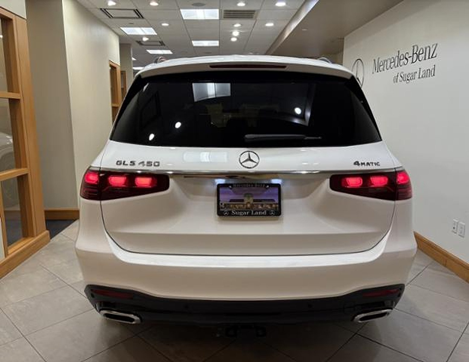 New 2026 Polar White Mercedes-Benz 4MATIC® image 5