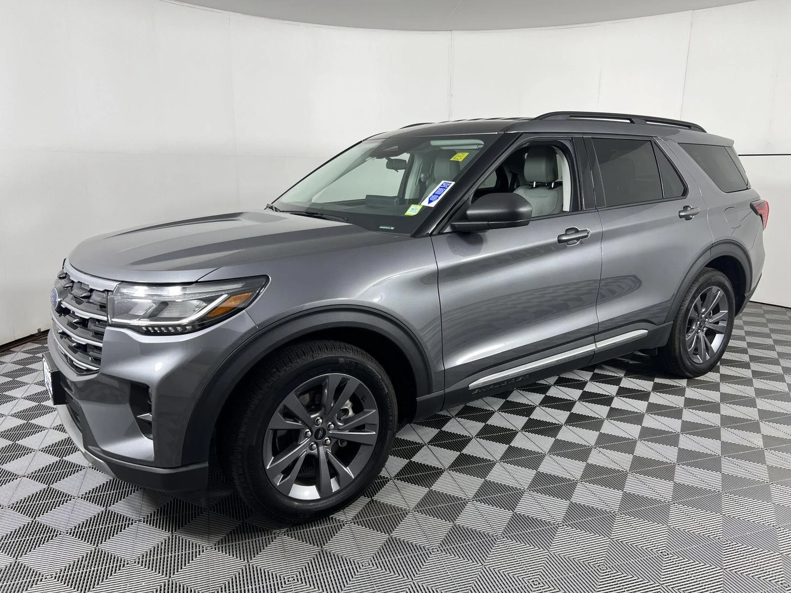 Used 2025 Carbonized Gray Ford Active image 6