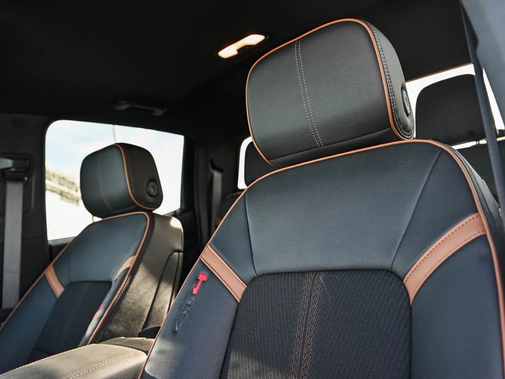 2026 GMC Canyon AT4 - Photo 17