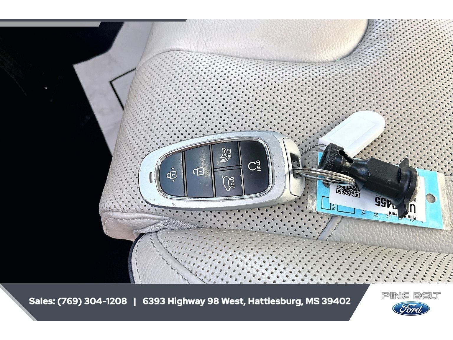 Used 2023 Steel Graphite Hyundai Limited image 9