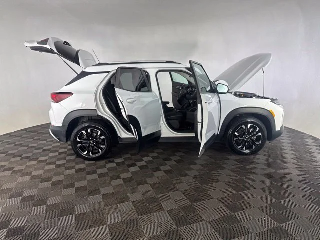 Used 2023 White Chevrolet LT image 13