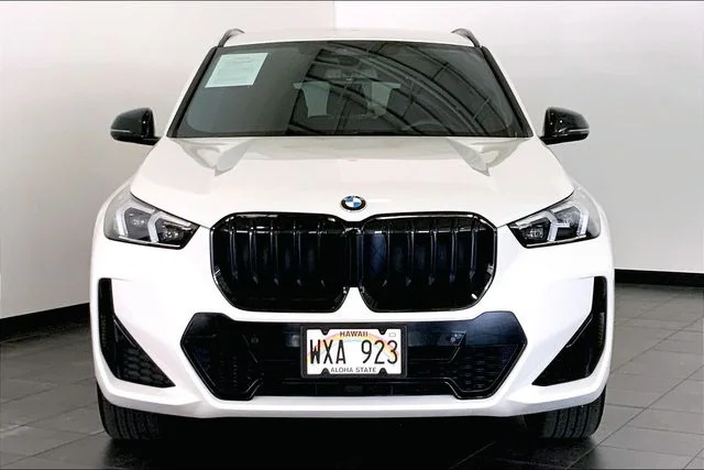 Used 2023 Alpine White BMW xDrive28i image 3