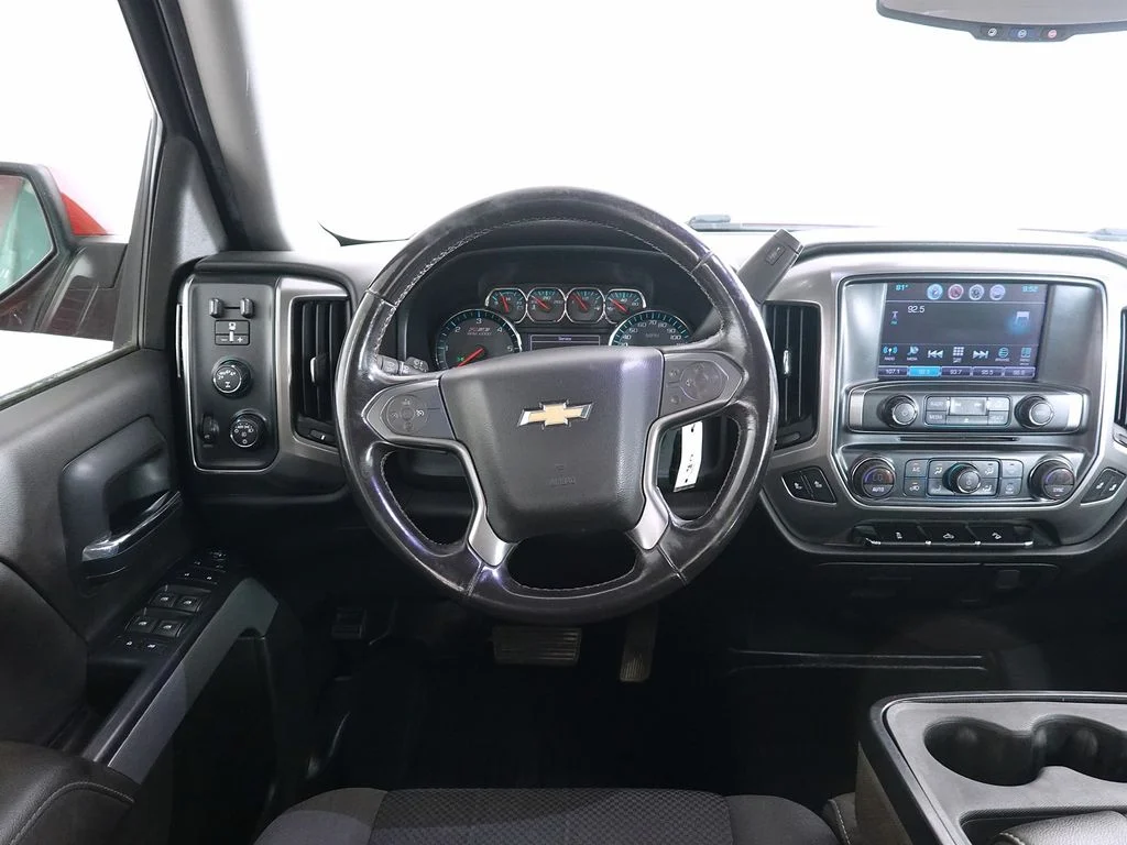 Used 2018 Red Chevrolet LT image 18