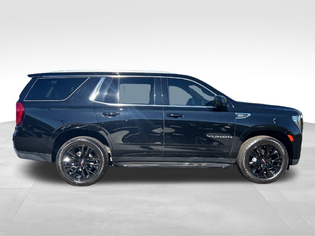 Used 2022 Black GMC SLE image 6