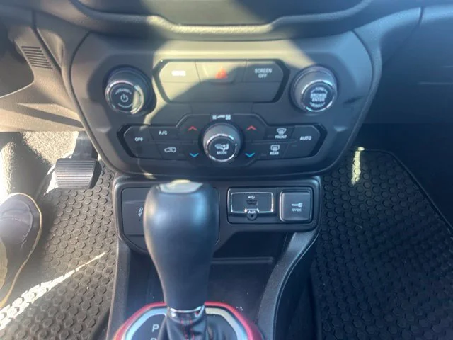 Used 2020 Black Jeep Trailhawk image 14
