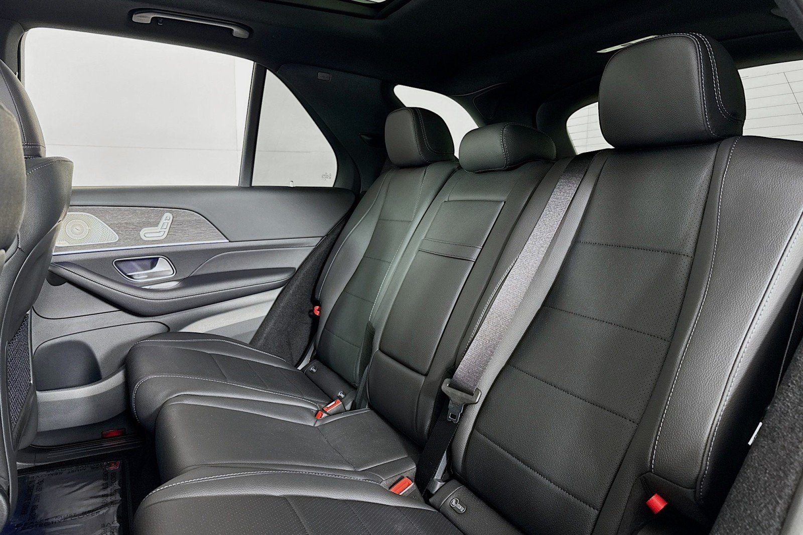 New 2026 Obsidian Black Metallic Mercedes-Benz GLE 350 4MATIC® SUV image 14