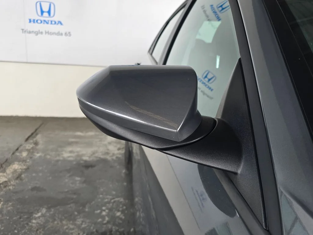 Used 2025  Hyundai SE image 38