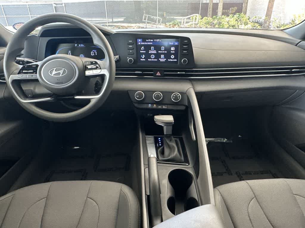 Used 2024 Fluid Metal Hyundai SE image 24