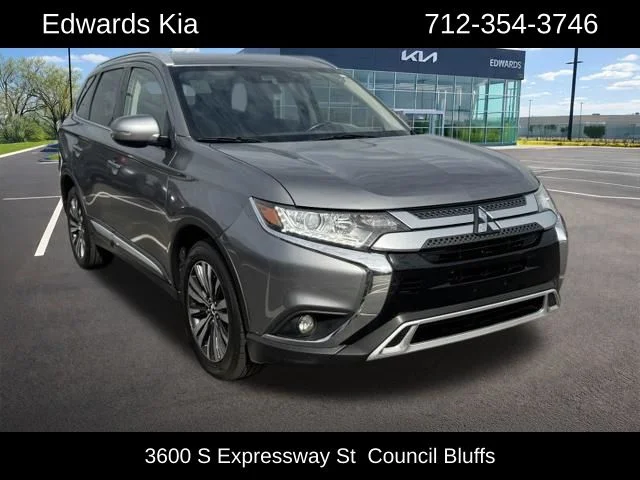 Used 2020 Silver Mitsubishi SEL image 1