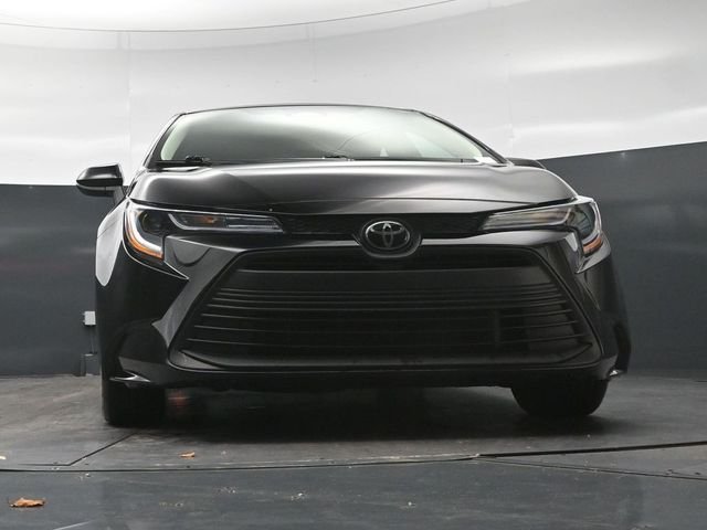 Used 2025 Midnight Black Metallic Toyota LE image 26