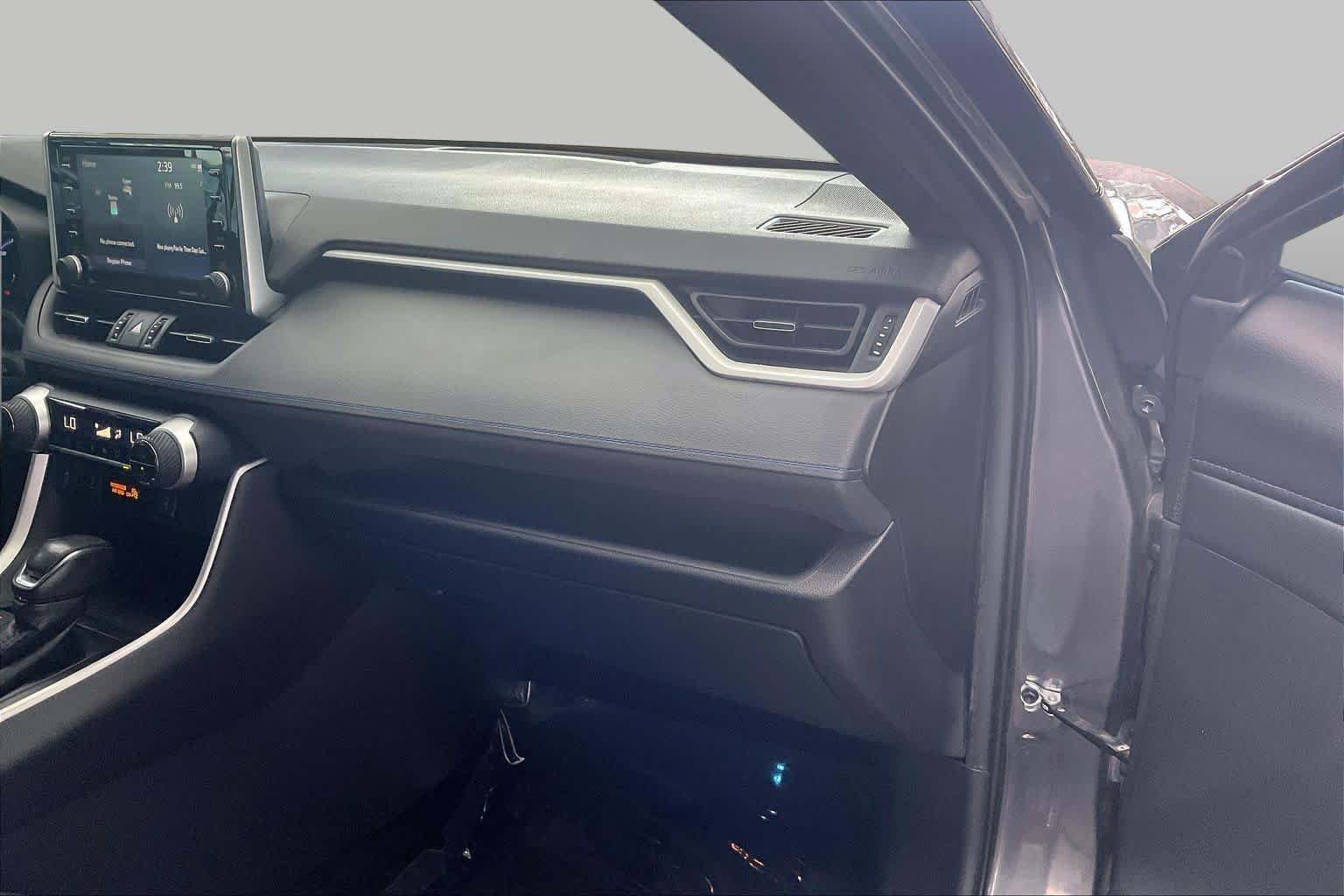 2021 Toyota RAV4 XSE - Photo 19