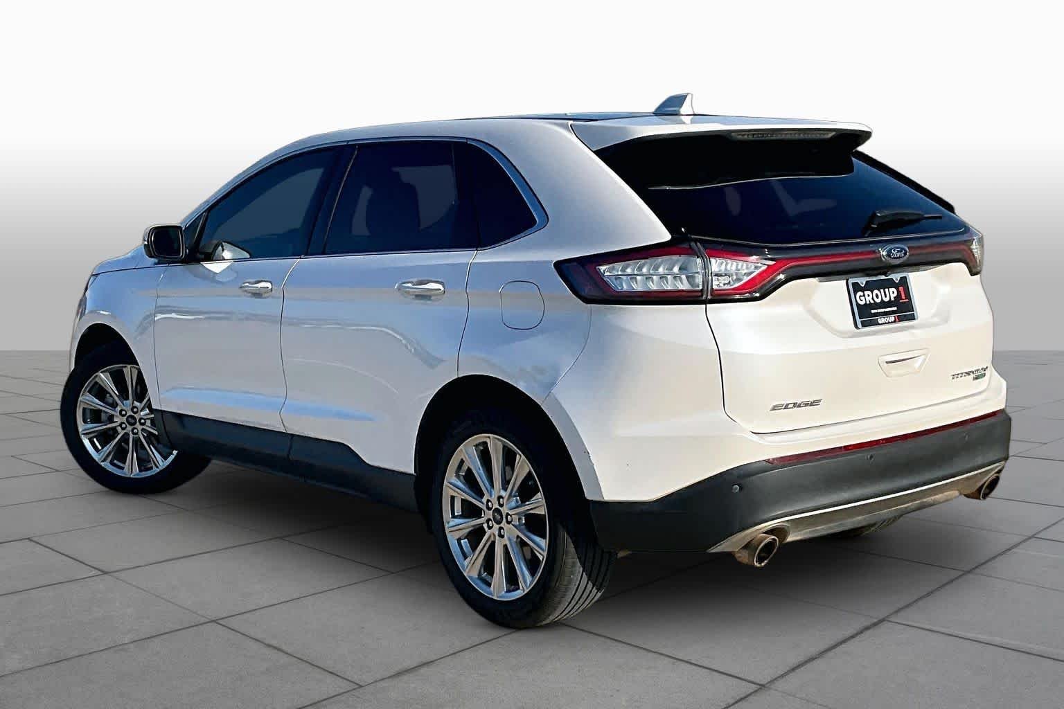 Used 2018 White Platinum Metallic Tri-Coat Ford Titanium image 12