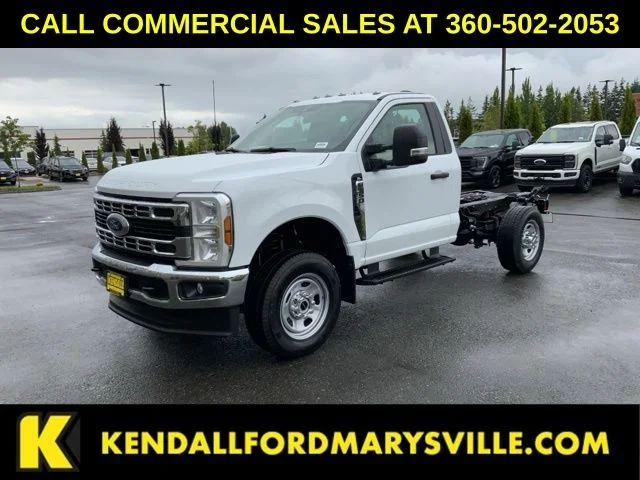 New 2025 Ford F-350SD XL 4WD 2D Standard Cab/Chassis