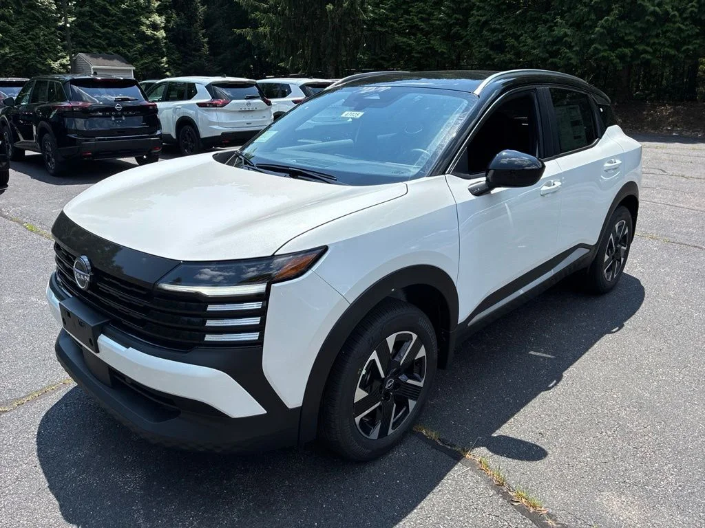 New 2026 Aspen White TriCoat / Super Black Two-tone Nissan SV image 3