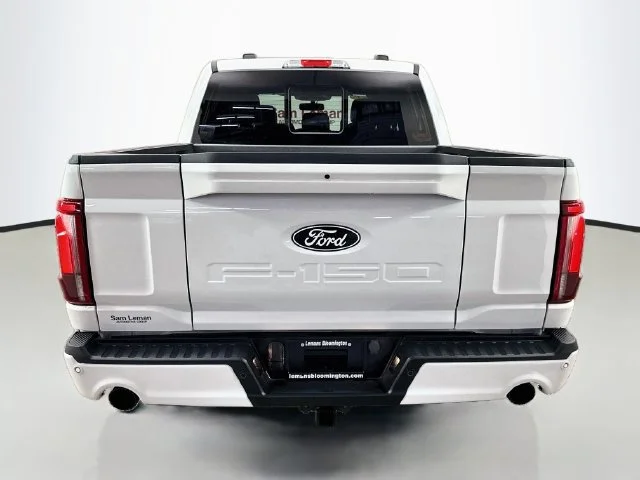 Used 2025 White Metallic Ford Lariat image 6