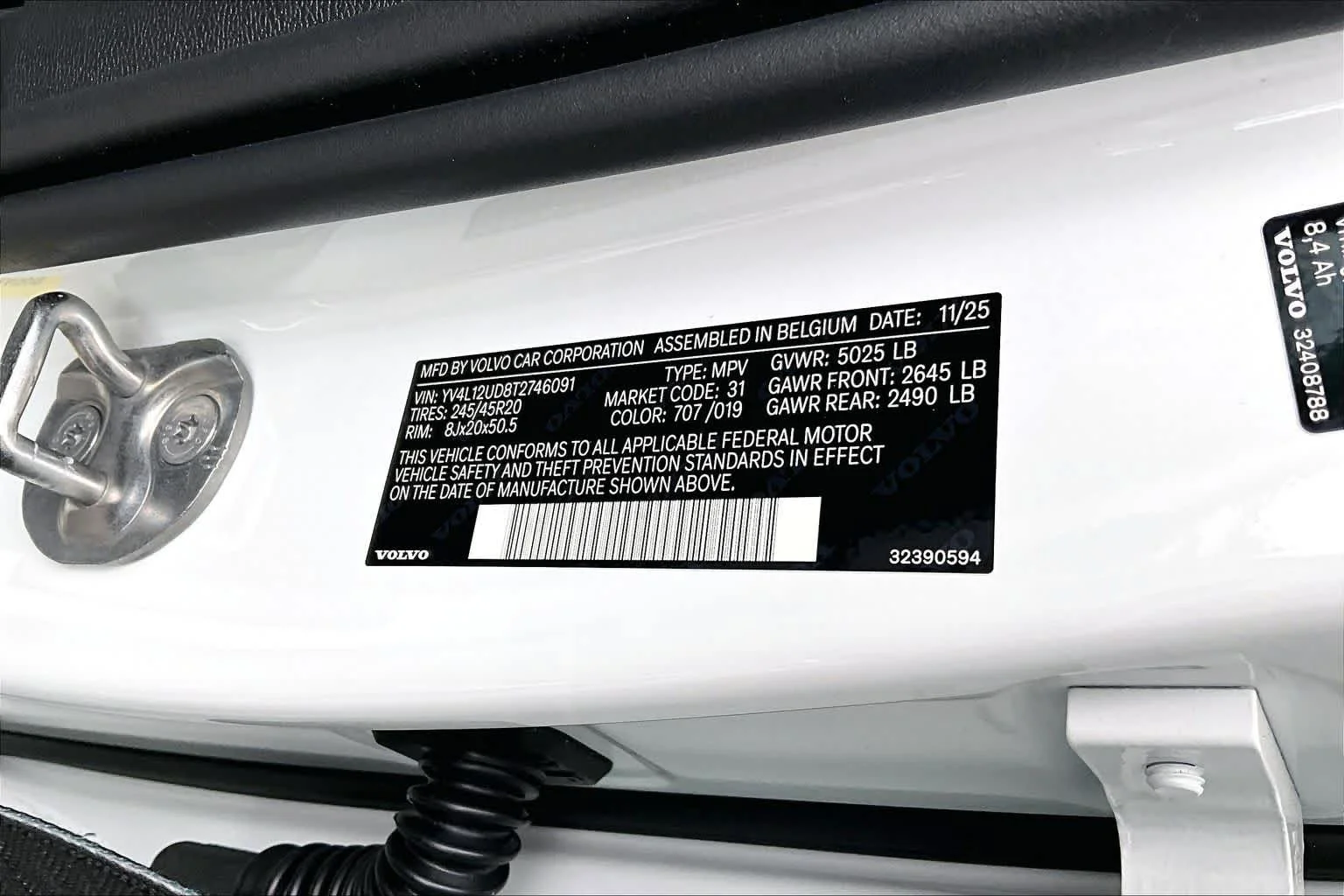 New 2026 Crystal White Volvo Ultra image 12
