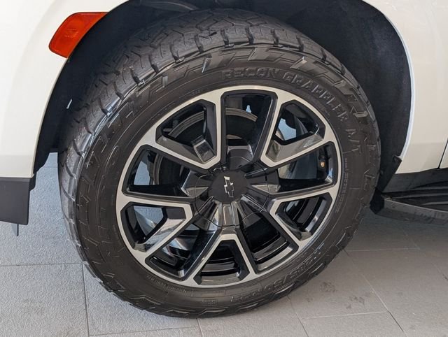 Used 2023 White Chevrolet RST image 4