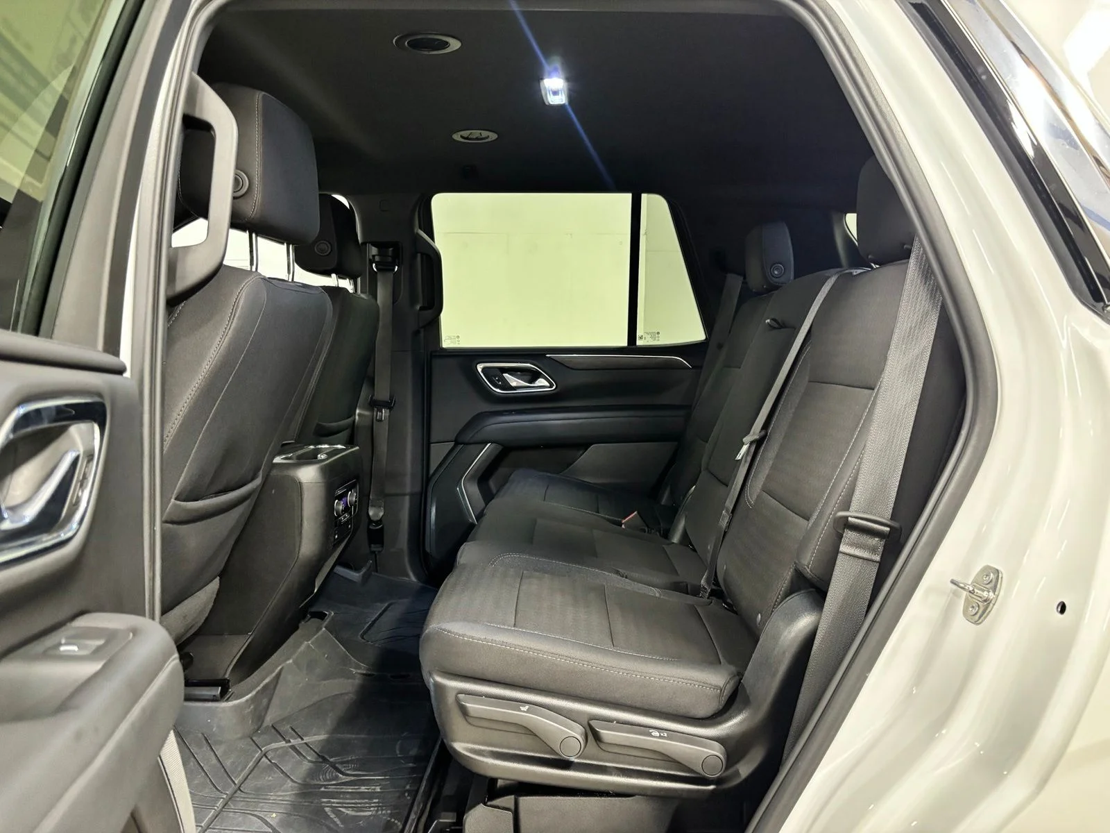 Used 2024 White Chevrolet LS image 19