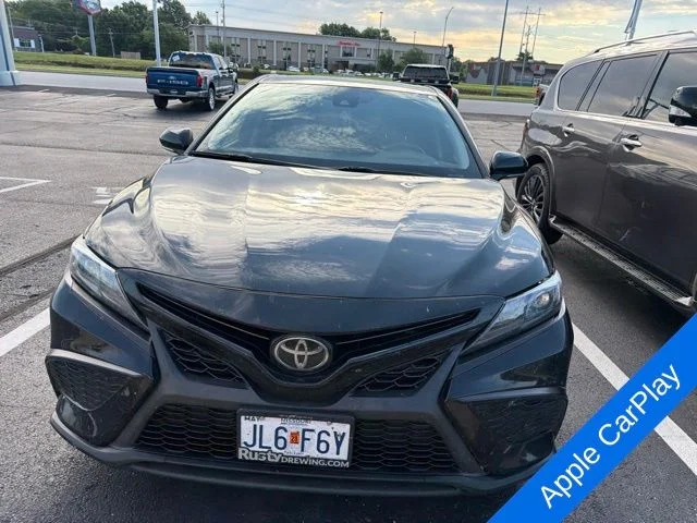 Used 2022 Midnight Black Metallic Toyota SE image 2