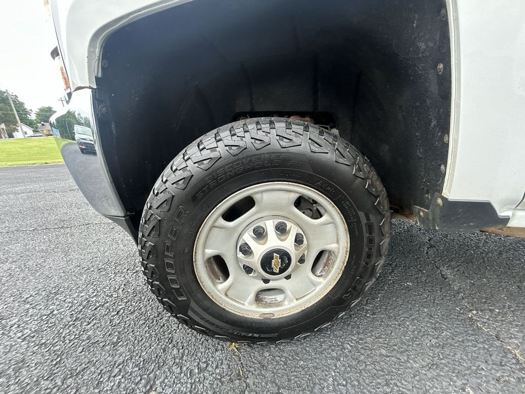Used 2016 White Chevrolet Work Truck image 9