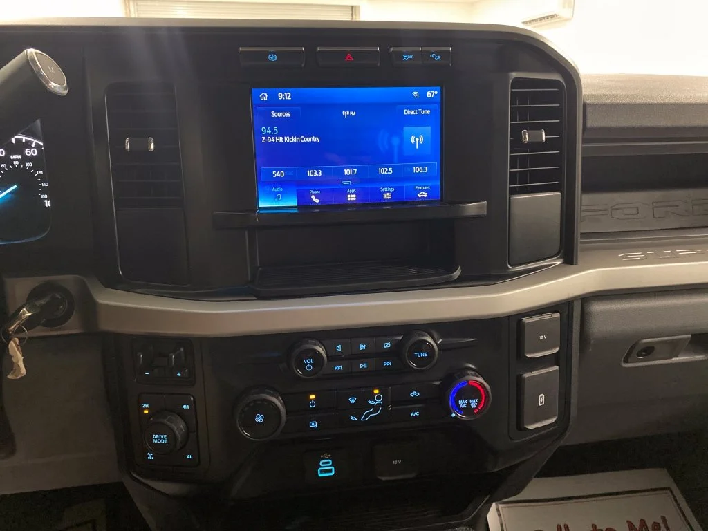 Used 2023 Oxford White Ford XL image 19