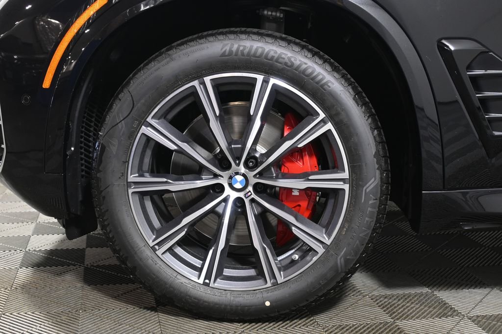 New 2026 Black Sapphire Metallic BMW xDrive40i image 12