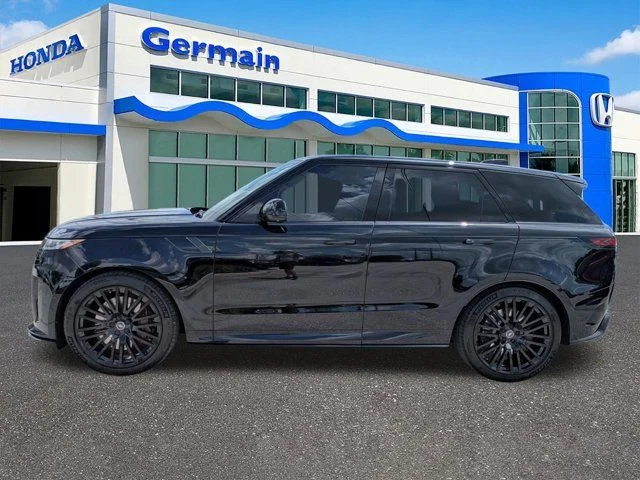 Used 2025  Land Rover SV Edition Two image 8