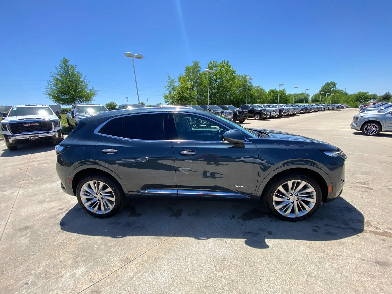 New 2026 Quartz Blue Metallic Buick Avenir image 3