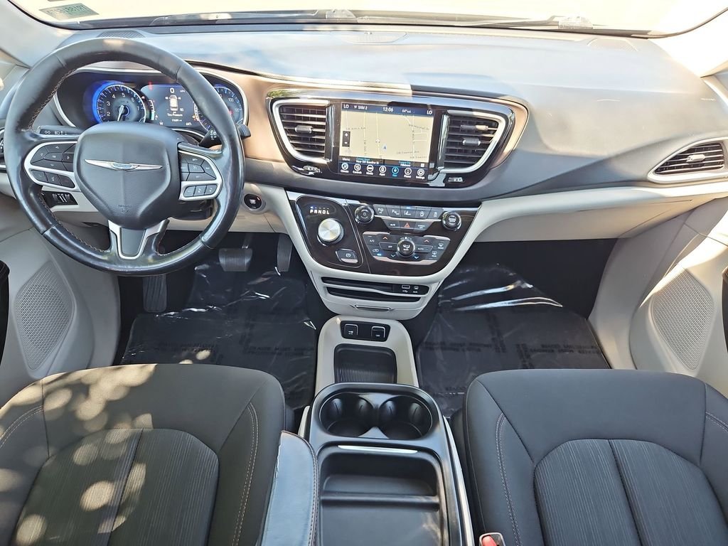 Used 2019 Granite Crystal Metallic Clearcoat Chrysler Touring Plus image 22
